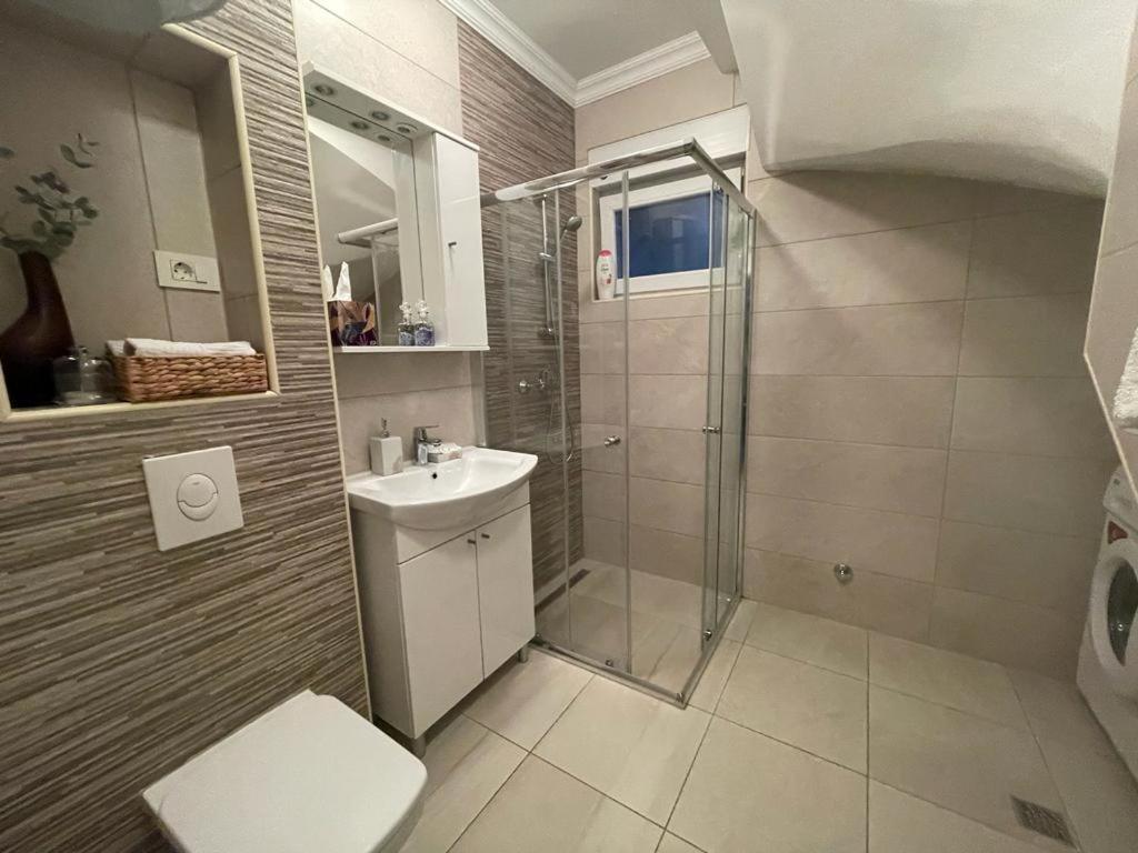 Villa Tamara With Garden And River View - Free Private Parking - Garage Mostar Eksteriør billede