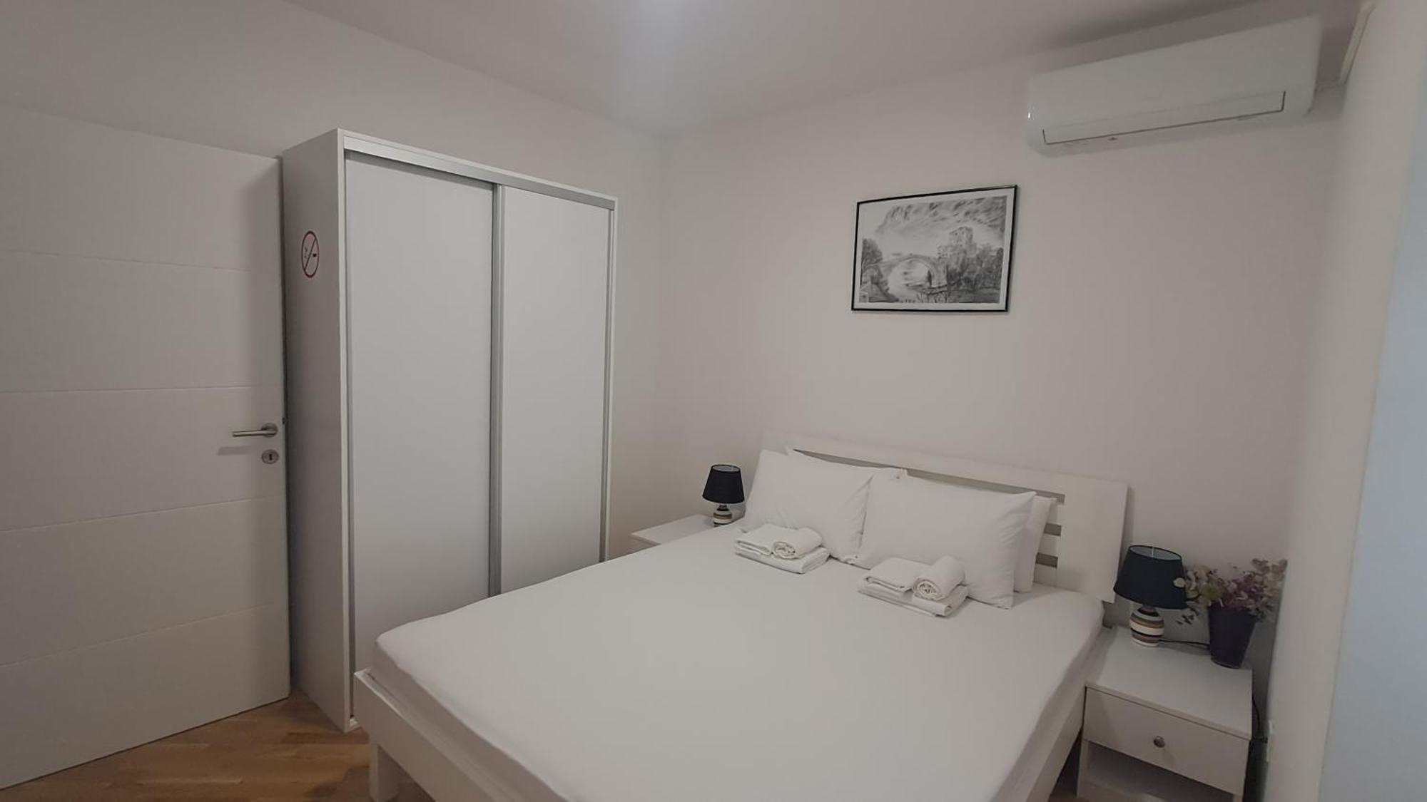 Villa Tamara With Garden And River View - Free Private Parking - Garage Mostar Værelse billede